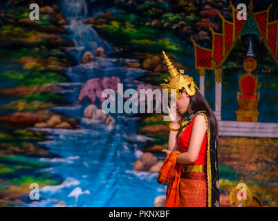 Laotische Tänzerin treten im Königlichen Balletttheater in Luang Prabang Laos auf Stockfoto