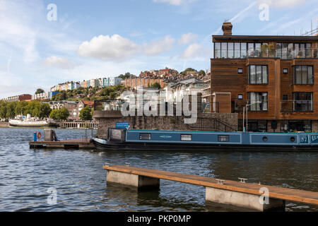 Porto Quay, Millennium Promenade, der schwimmende Hafen von Bristol, Harbourside, City of Bristol, England, Großbritannien Stockfoto