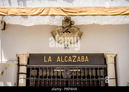 Sevilla, Spanien - 18. Juni 2017: Eine Statue am Eingang des Schloss Alcazar in Sevilla, Spanien Juni 2017 angezeigt. Stockfoto