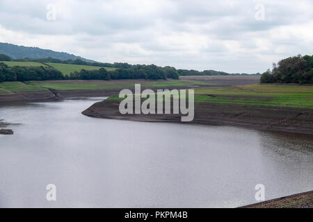 Schafgarbe Resivoir, Rivington Lancashire während ein Wassermangel. Stockfoto