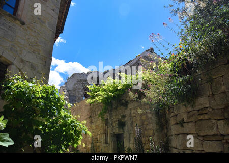 Das Dorf von Oppede, mit den Ruinen von Oppede-le-Vieux mit Blick in den Luberon Region Provence, Frankreich Stockfoto