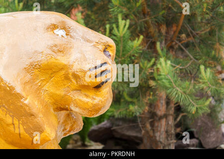 Lügen dekorative gelb Lion als Dekoration und ein Symbol für Glück, Kraft und Stärke. Stockfoto