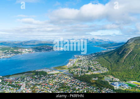 Luftaufnahme von Tromso und Tromsoysundet Meerenge in Norwegen Stockfoto