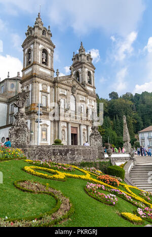 Braga, Portugal - Oktober 6, 2017: Bom Jesus do Monte Heiligtum. Einer der berühmtesten portugiesischen Heiligtümer und Wahrzeichen der Stadt. Barocke Architektur Stockfoto