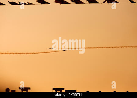 Izmir, Türkei - September 9, 2018. Solo Turk führt eine Air Show über Izmir Himmel am Tag der Unabhängigkeit Izmir. Stockfoto