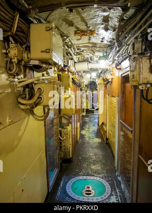 San Diego, Aug. 2: Innenansicht des berühmten B-39 U-Boot am Aug 2, 2014 in San Diego, Kalifornien Stockfoto