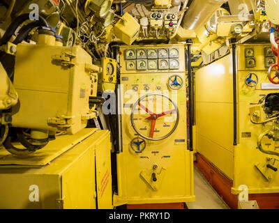 San Diego, Aug. 2: Innenansicht des berühmten B-39 U-Boot am Aug 2, 2014 in San Diego, Kalifornien Stockfoto