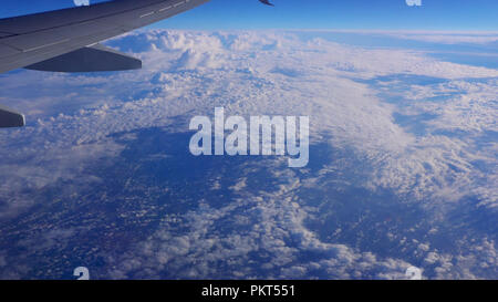 Das Flugzeug panorama cloudscape im Himmel Stockfoto