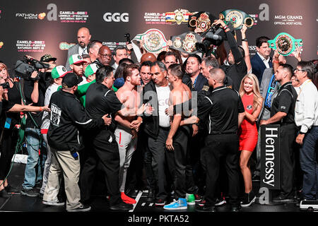 Las Vegas, NV, USA. 14 Sep, 2018. {} Offizielle wiegen - in der T-Mobile Arena in Las Vegas, Nevada, am 14. September 2018. Credit: Damairs Carter/Medien Punch/Alamy leben Nachrichten Stockfoto