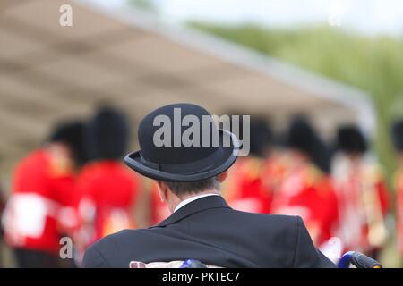 Worcester, Worcestershire, Großbritannien. 15. September 2018. Ein ex-Soldat trägt eine Melone am Trommelfell Service bei Gheluvelt Park, Worcester. Peter Lopeman/Alamy leben Nachrichten Stockfoto