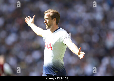 London, UK, 15. September 2018. Harry Kane (TH) an der Tottenham Hotspur gegen Liverpool englische Premier League football Match im Wembley Stadion, London, am 15. September 2018. ** Dieses BILD IST FÜR DIE REDAKTIONELLE VERWENDUNG ** Quelle: Paul Marriott/Alamy leben Nachrichten Stockfoto