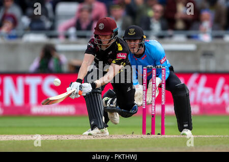 Edgbaston, Birmingham, Großbritannien. 15 Sep, 2018. Kricket Vitalität T20 Blast Finale Tag, Sussex Haie gegen Somerset; Tom Abell von Somerset reverse sweeps Credit: Aktion plus Sport/Alamy leben Nachrichten Stockfoto