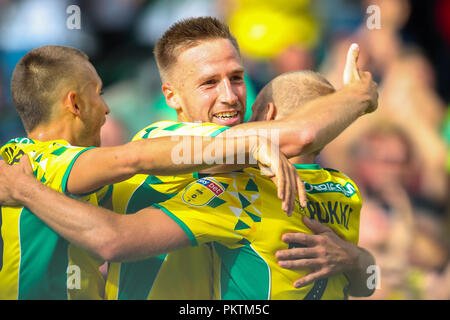 Carrow Road, Norfolk, Großbritannien. 15. Sep 2018. Sky Bet EFL Meisterschaft Norwich City v Middlesbrough; Norwich feiern Ihr gewinnendes Ziel. EDITORIAL NUR VERWENDEN Keine Verwendung mit nicht autorisierten Audio-, Video-, Daten-, Spielpläne, Verein/liga Logos oder "live" Dienstleistungen. Keine Verwendung in Wetten, Spiele oder einzelne Verein/Liga/player Publikationen und alle englischen Fußball-Liga Bilder unterliegen dem DataCo Lizenz Credit: Aktuelles Bilder/Alamy leben Nachrichten Stockfoto