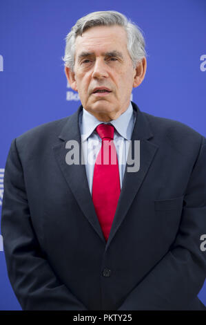 Gordon Brown stellt auf eine Kulisse auf dem Edinburgh Book Festival jährlich in Charlotte Square. Mit: Gordon Brown Wo: Edinburgh, Großbritannien Wann: 15 Aug 2018 Quelle: Euan Kirsche / WANN Stockfoto