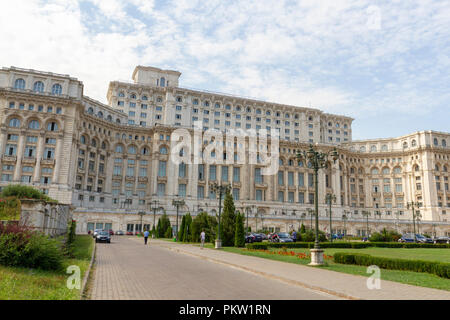 Der Palast des Parlaments, Haus der Republik, der zweitgrößten Verwaltungsgebäude in der Welt, Bukarest, Rumänien. Stockfoto