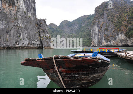 Halong Bucht, Vietnam Stockfoto