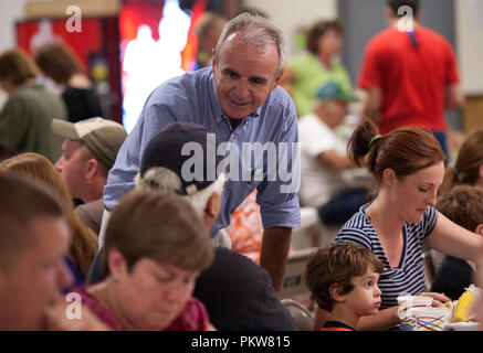 UNITED STATES - 12. August: Jeff Barnett, läuft für den Kongress in der Virginia 10 Kongreßbezirk besuchte die Ruritan Club BBQ Abendessen im Cla Stockfoto