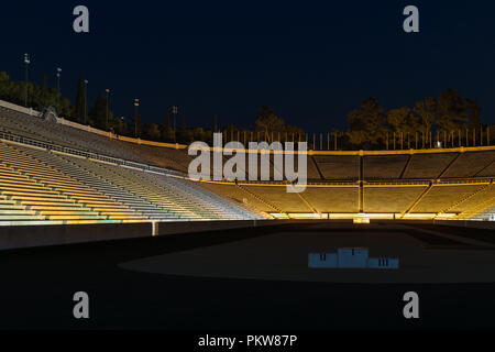 Panathenaic Kallimarmaro Stadion oder in der Nacht, Athen, Griechenland Stockfoto