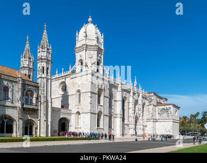 Das Jeronimos Kloster (Mosteiro dos Jerónimos) vom Praca do Imperio, Belem, Lissabon, Portugal Stockfoto