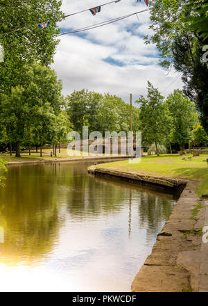 Station für 15-04 Fahrten über den Viadukt am Fluss Dee. Stockfoto