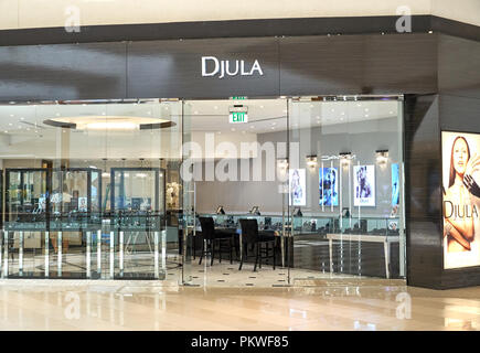 AVENTURA, USA - 23. AUGUST 2018: Djula Schmuck Paris berühmte Boutique in der Aventura Mall. Stockfoto