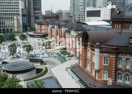 Tokio, Japan - 25/05/2018: Der alte Bahnhof von Tokio Gebäude am sonnigen Sommertag Stockfoto