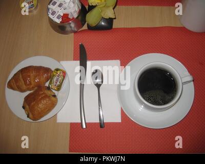 Ein französisches Frühstück in Paris Stockfoto