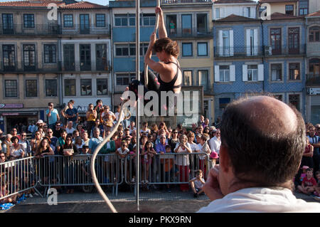 Zirkus Künstler in der 1. Welt Festival des Zirkus, in Porto, Portugal Stockfoto