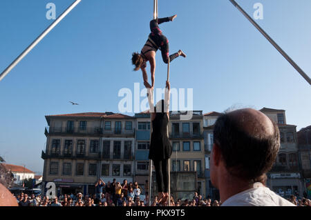 Zirkus Künstler in der 1. Welt Festival des Zirkus, in Porto, Portugal Stockfoto