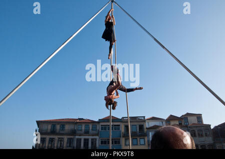 Zirkus Künstler in der 1. Welt Festival des Zirkus, in Porto, Portugal Stockfoto