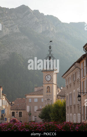 Clock Tower in Sisteron, Alpes-de-Haute-Provence und in der Region Provence-Alpes-Côte d'Azur in Südfrankreich. Stockfoto