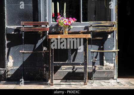 Andrew Edmunds Restaurant mit seiner shabby chic Charme auf Soho Stockfoto