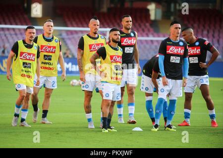 Kampanien, Italien. 15. September 2018. Italienische Serie A Fußballspiel Napoli - Fiorentina im Stadion San Paolo in Foto Team des SSC Napoli Credit: Antonio Balasco/Alamy leben Nachrichten Stockfoto