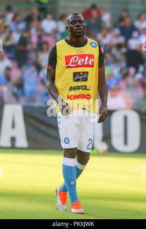 Kampanien, Italien. 15. September 2018. Italienische Serie A Fußballspiel Napoli - Fiorentina im Stadion San Paolo in Foto Koulibali Credit: Antonio Balasco/Alamy leben Nachrichten Stockfoto