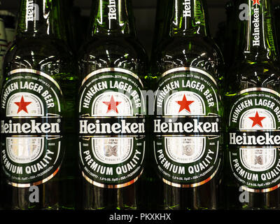 Kiew, Ukraine. 13 Sep, 2018. Heineken Bier im Laden gesehen. Quelle: Igor Golovniov/SOPA Images/ZUMA Draht/Alamy leben Nachrichten Stockfoto