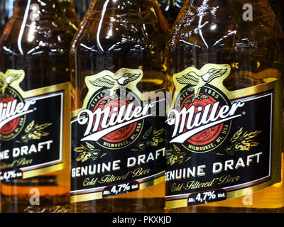 Kiew, Ukraine. 13 Sep, 2018. Miller Genuine Draft im Laden gesehen. Quelle: Igor Golovniov/SOPA Images/ZUMA Draht/Alamy leben Nachrichten Stockfoto