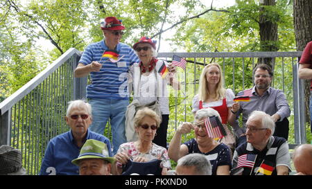 New York, USA. 15. September 2018. German American Day Parade Credit: SCOOTERCASTER/Alamy leben Nachrichten Stockfoto