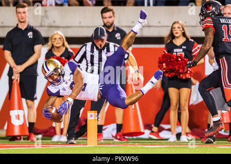 Salt Lake City, USA. 15. September 2018. Washington Huskies laufen zurück Myles Gaskin (9) während der NCAA College Football Spiel zwischen Washington und Utah am Samstag September 15, 2018 am Reis - Eccles Stadium in Salt Lake City, UT. Jakob Kupferman/CSM Credit: Cal Sport Media/Alamy leben Nachrichten Stockfoto