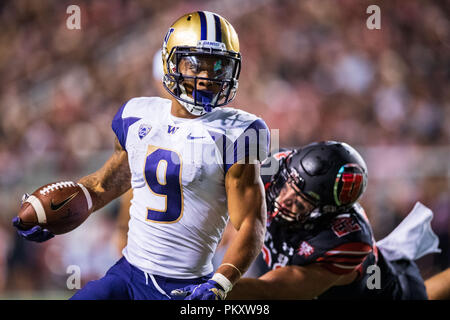 Salt Lake City, USA. 15. September 2018. Washington Huskies laufen zurück Myles Gaskin (9) während der NCAA College Football Spiel zwischen Washington und Utah am Samstag September 15, 2018 am Reis - Eccles Stadium in Salt Lake City, UT. Jakob Kupferman/CSM Credit: Cal Sport Media/Alamy leben Nachrichten Stockfoto