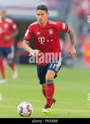 München, Deutschland. 15. September 2018. München, Deutschland. 15 Sep, 2018. James Rodriguez (FCB) auf der Kugel, Single Action GES/fussball/1. Bundesliga: Bayern München - Bayer 04 Leverkusen, 15.09.2018 Fußball: 1.Liga: FC Bayern München gegen Bayer 04 Leverkusen, München, 15. September 2018 | Verwendung der weltweiten Kredit: dpa/Alamy Leben Nachrichten Quelle: dpa Picture alliance/Alamy leben Nachrichten Stockfoto