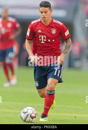München, Deutschland. 15. September 2018. München, Deutschland. 15 Sep, 2018. James Rodriguez (FCB) auf der Kugel, Single Action GES/fussball/1. Bundesliga: Bayern München - Bayer 04 Leverkusen, 15.09.2018 Fußball: 1.Liga: FC Bayern München gegen Bayer 04 Leverkusen, München, 15. September 2018 | Verwendung der weltweiten Kredit: dpa/Alamy Leben Nachrichten Quelle: dpa Picture alliance/Alamy leben Nachrichten Stockfoto