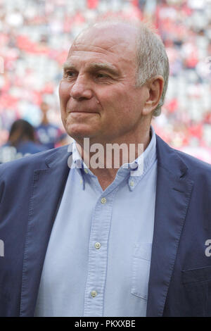 München, Deutschland. 15. September 2018. München, Deutschland. 15 Sep, 2018. Präsident Uli Hoeneß (FCB), Porträt / Porträt / Porträt / Kopf GES/Fußball/1. Bundesliga: Bayern München - Bayer 04 Leverkusen, 15.09.2018 Fußball: 1.Liga: FC Bayern München gegen Bayer 04 Leverkusen, München, 15. September 2018 | Verwendung der weltweiten Kredit: dpa/Alamy Leben Nachrichten Quelle: dpa Picture alliance/Alamy leben Nachrichten Stockfoto