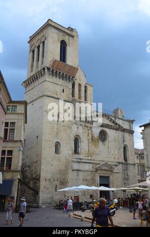 Nîmes, eine historische Stadt im Süden Niederlandes: die Kathedrale Stockfoto