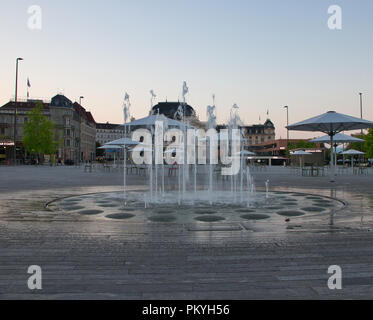 Zürich - Oper und Brunnen Stockfoto