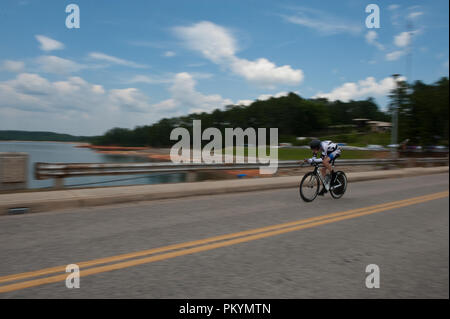 UNITED STATES - Juni 21: Shane Scoggin von HPC-Liste/Fahrrad Outfitters während der TT-Rennen in den USA, die Junioren U23 Elite Road Staatsangehörige im Aug. Stockfoto