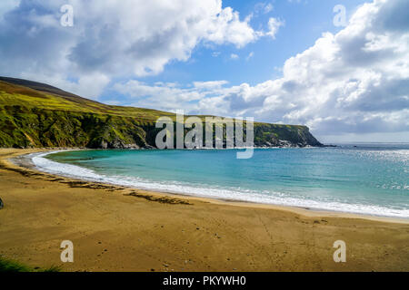 Ein ruhiger Strand außerhalb von Dar Es Salaam Irland. Stockfoto