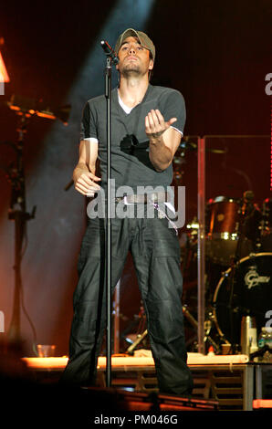 Enrique Iglesias führt in conert in der American Airlines Arena in Miami, Florida, am 20. September 2008. Stockfoto