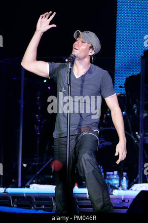 Enrique Iglesias führt in conert in der American Airlines Arena in Miami, Florida, am 20. September 2008. Stockfoto