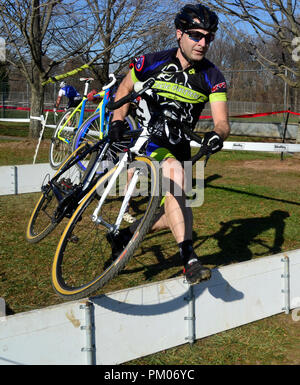 UNITED STATES - 11. November: Schooley Mühle cyclocross Rennen Nummer 6 der Super 8 Series in Schooley Mill Park im Hochland, Maryland auf November 03, Stockfoto