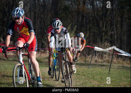 UNITED STATES - 11. November: Schooley Mühle cyclocross Rennen Nummer 6 der Super 8 Series in Schooley Mill Park im Hochland, Maryland auf November 03, Stockfoto